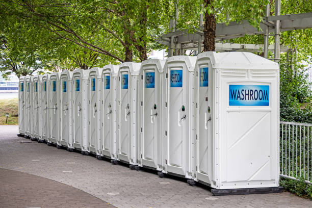 Best Affordable portable toilet rental  in Pinewood, FL
